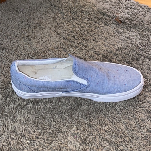 🌟 HOST PICK🌟 BRAND NEW RARE light blue van slide ones with color specks! - Picture 2 of 2